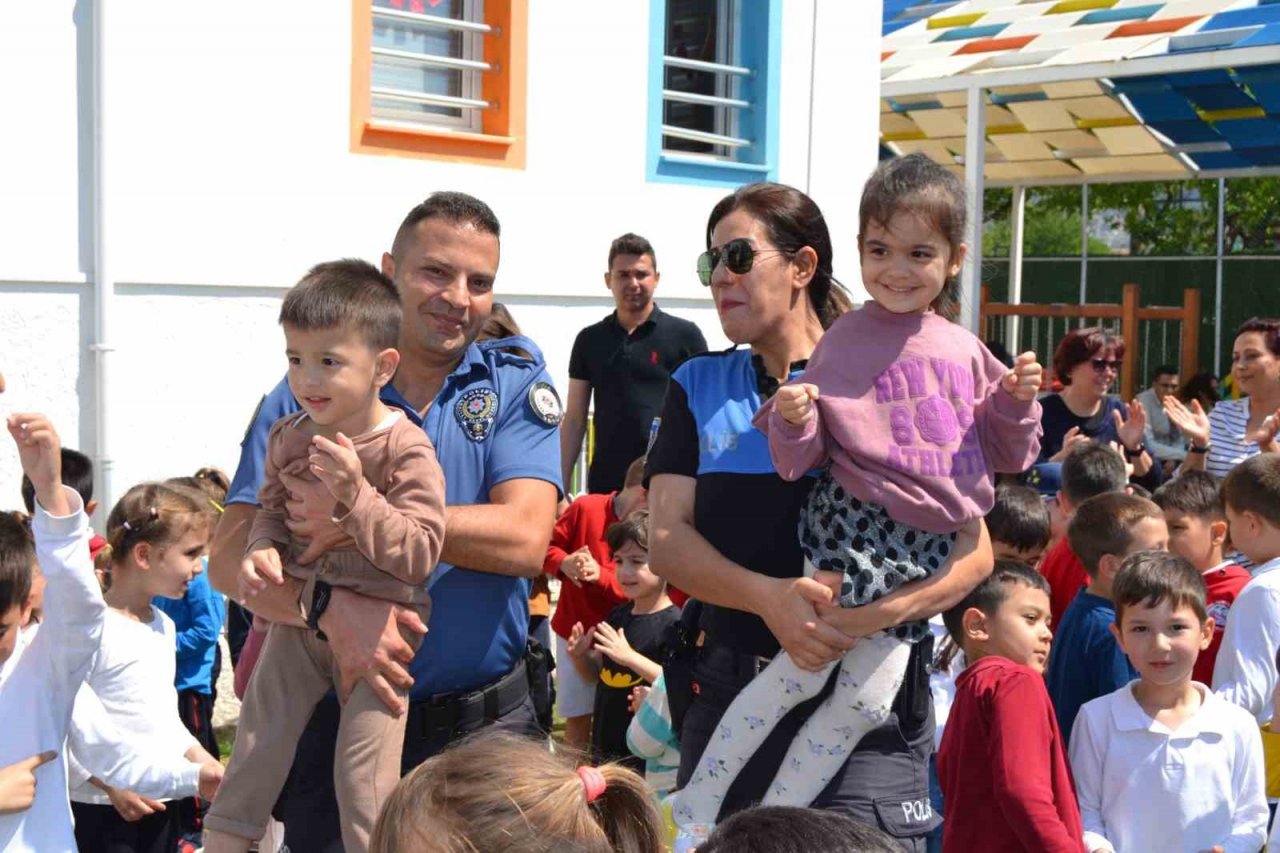 Fethiye’de “Trafik Haftası” Anaokulu öğrencileri ile kutlandı