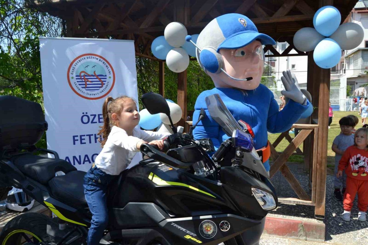 Fethiye’de “Trafik Haftası” Anaokulu öğrencileri ile kutlandı