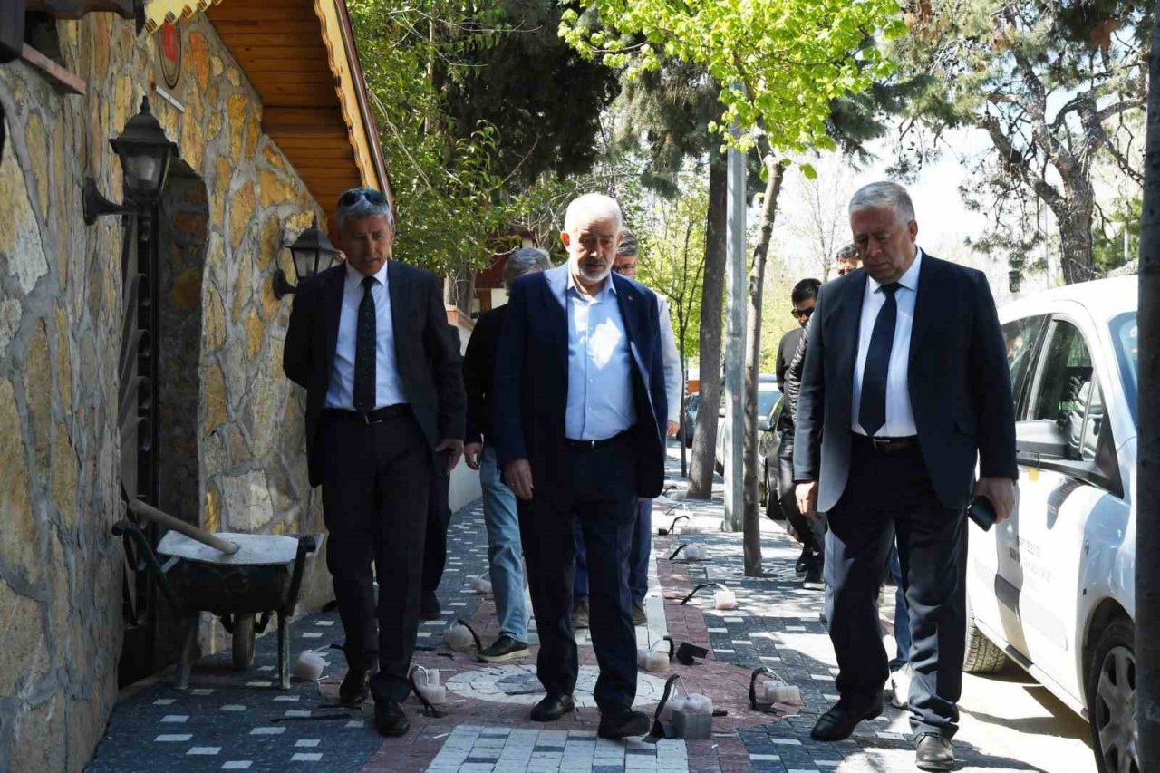 İstasyon Caddesi yenileniyor, kent estetiğine uygun hale getiriliyor