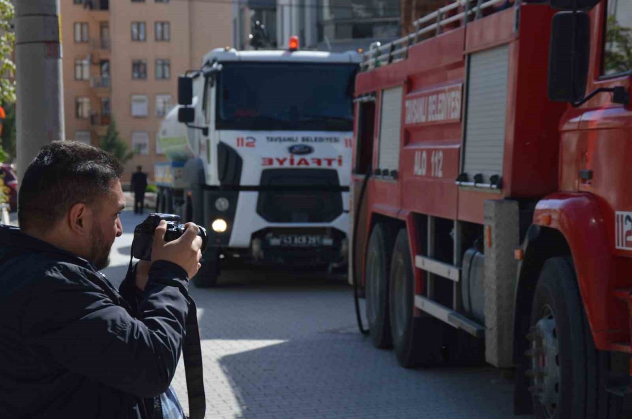 Tavşanlı’daki ev yangını korkuttu