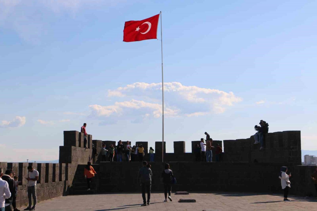 Depremden sonra turizmde hareketlilik başladı