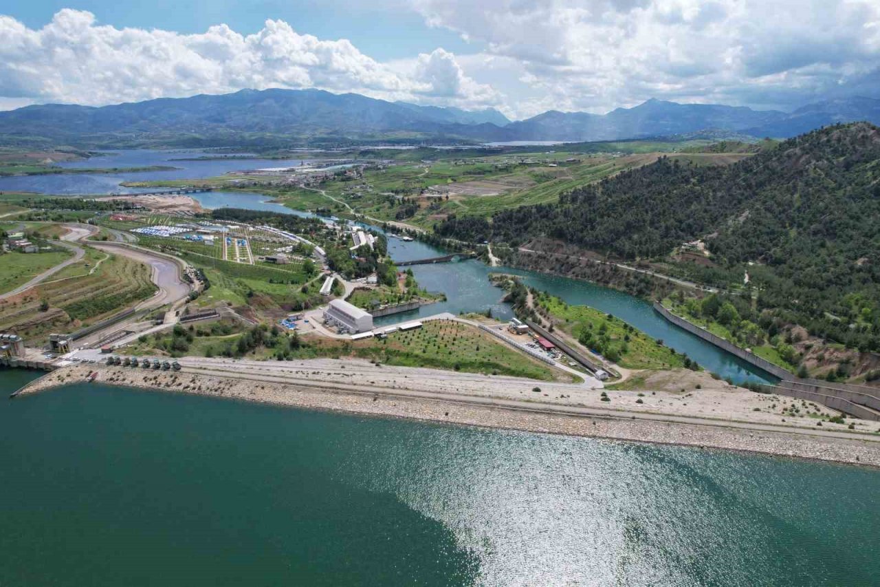 Depremin vurduğu çiftçilere barajlar can suyu olacak