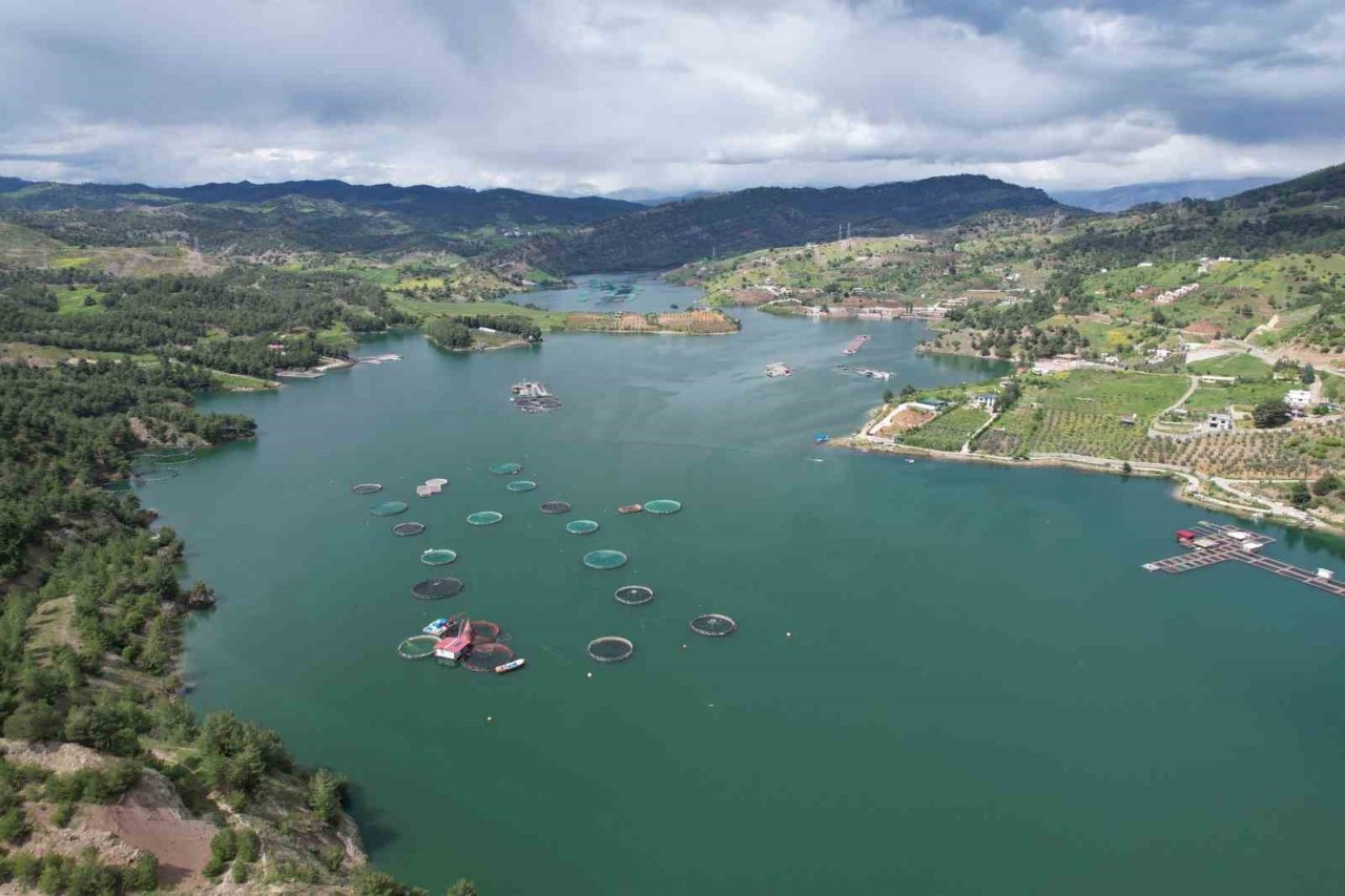 Depremin vurduğu çiftçilere barajlar can suyu olacak