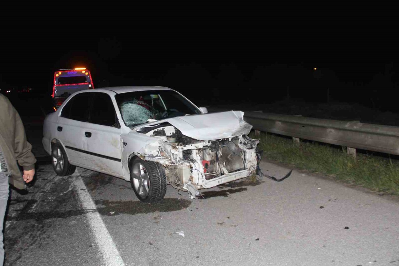Yolun karşısına geçen yaşlı çifte otomobil çarptı: 1 ölü, 1 yaralı