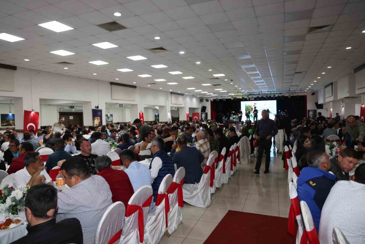 Marmaris Belediyesi çalışanları dayanışma yemeğinde buluştu