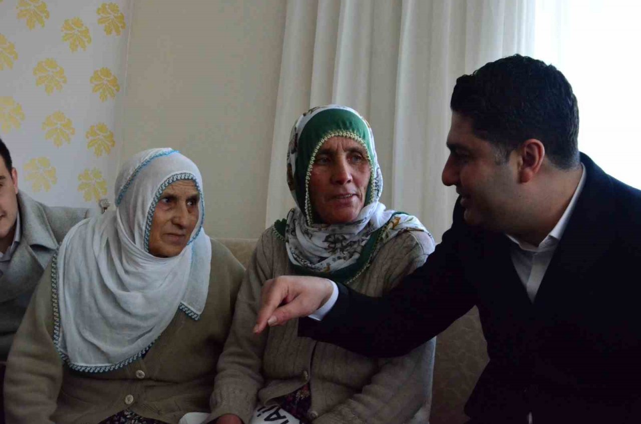 Özdemir: "Sen rahat uyumazsan, ben rahat uyuyamam"