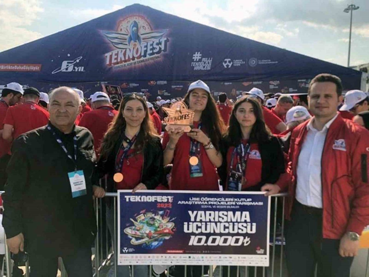 Muğla BİLSEM Türkiye üçüncülüğü ödülünü TEKNOFEST’te aldı