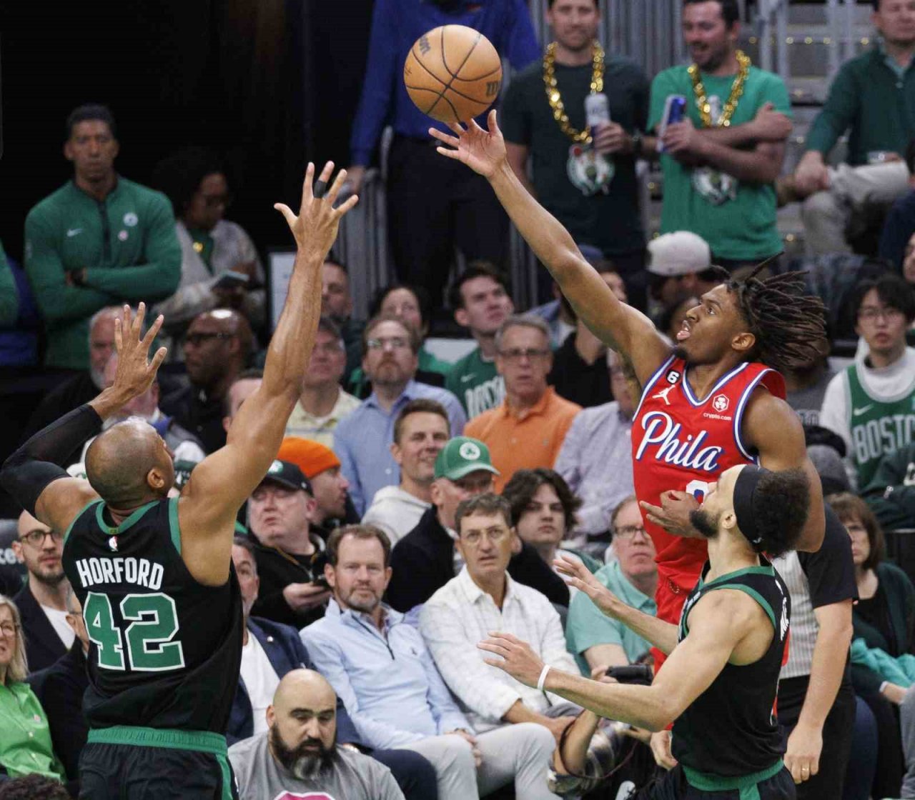 Philadelphia, Boston karşısında serinin ilk maçını kazandı