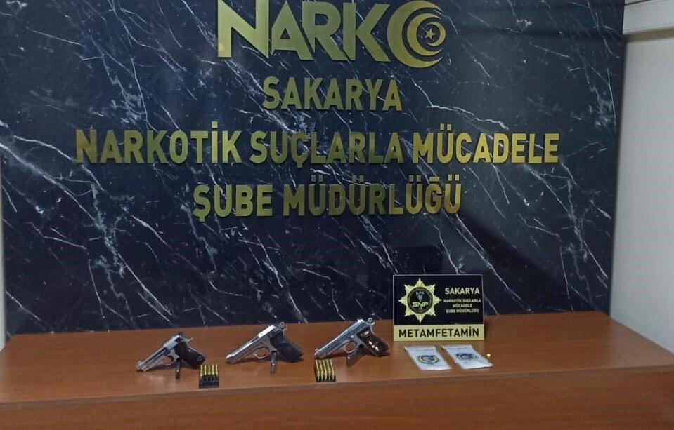 Uyuşturucu taciri nefes kesen kovalamacayla böyle yakalandı