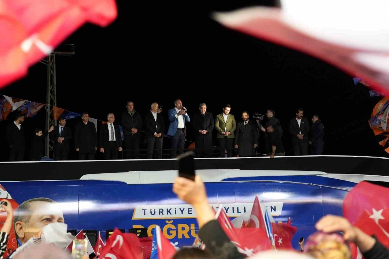 Fadıloğlu: “Biz, vatandaşımızın emrinizdeyiz”