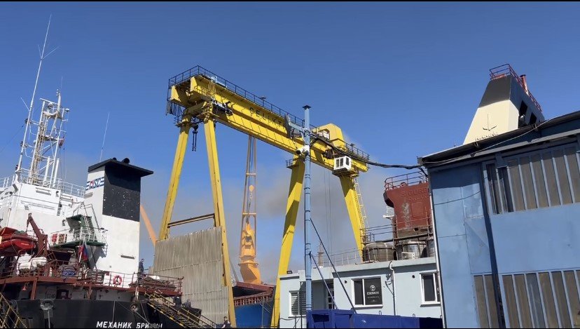 Tuzla’da kuru yük gemisinde yangın