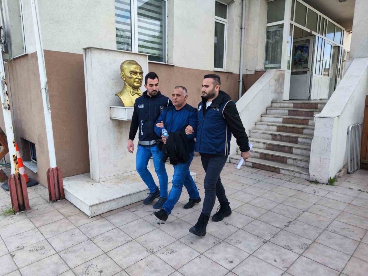 Uzunköprü’de evinde uyuşturucu bulunan şüpheli tutuklandı