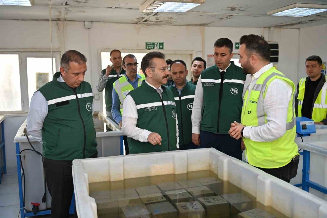 Vali Aksoy, Sarıçay Barajı’nda incelemelerde bulundu