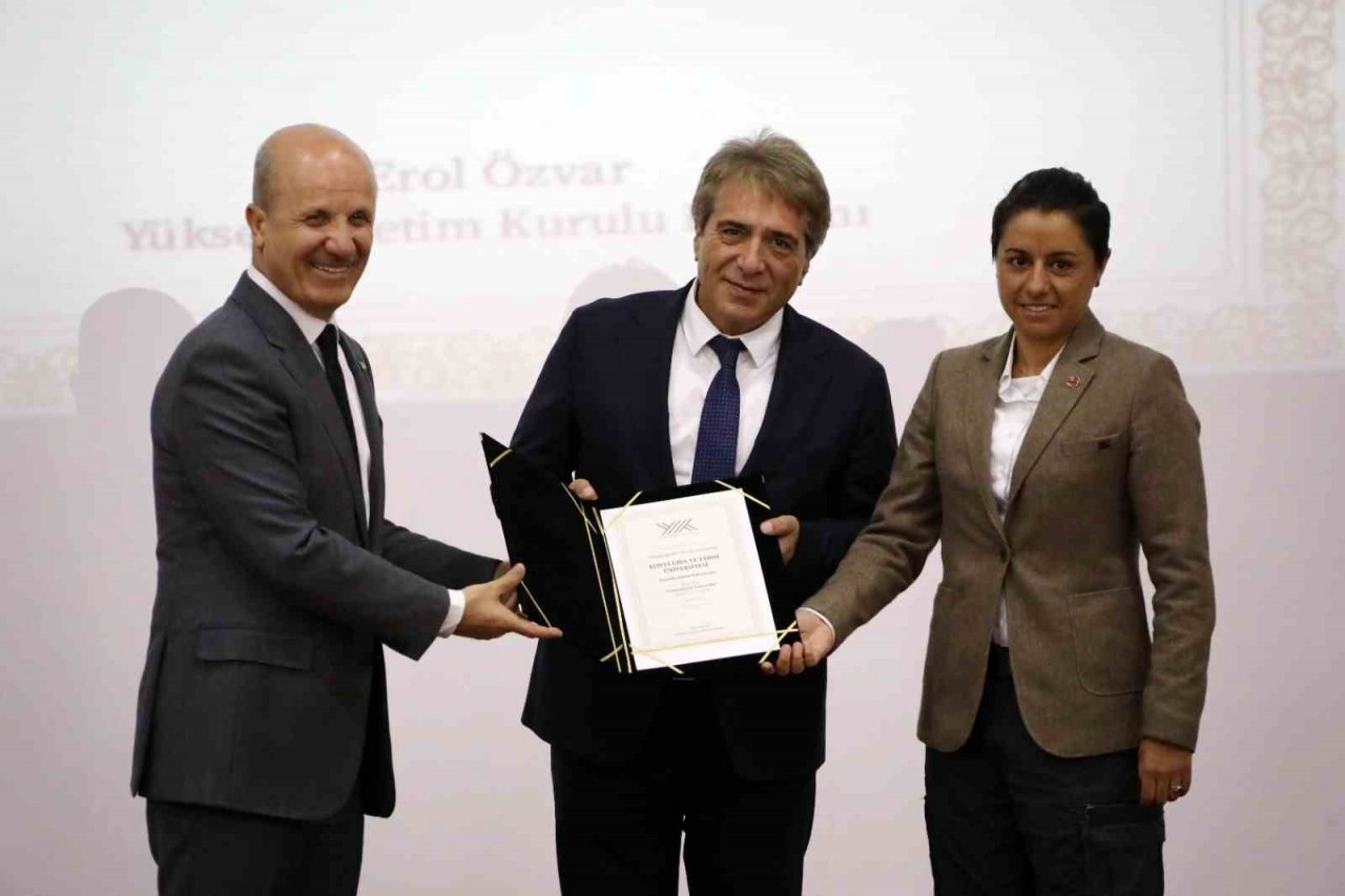 YÖK Başkanı Özvar: “15 bilim alanında 25 üniversiteye öncelikli alan misyonu verilmesi kararlaştırıldı”