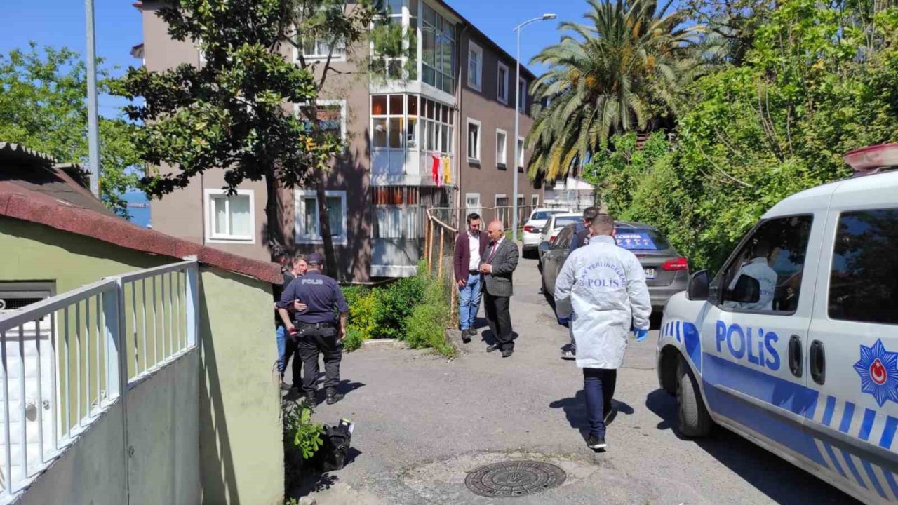 Aracının lastiklerini kestiler