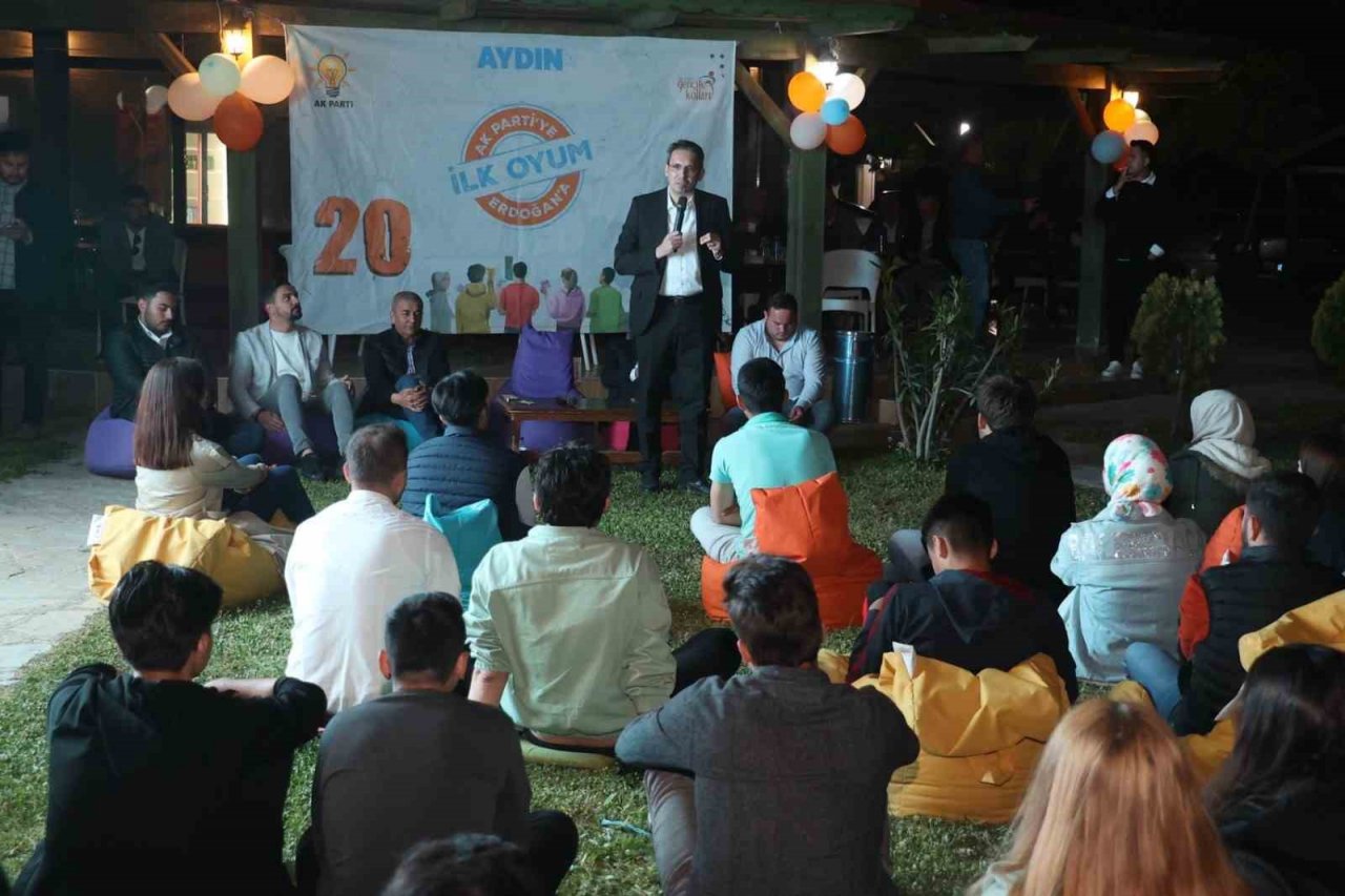 AK Parti Aydın İl Başkanı Ökten, Koçarlı’da gençlerle bir araya geldi