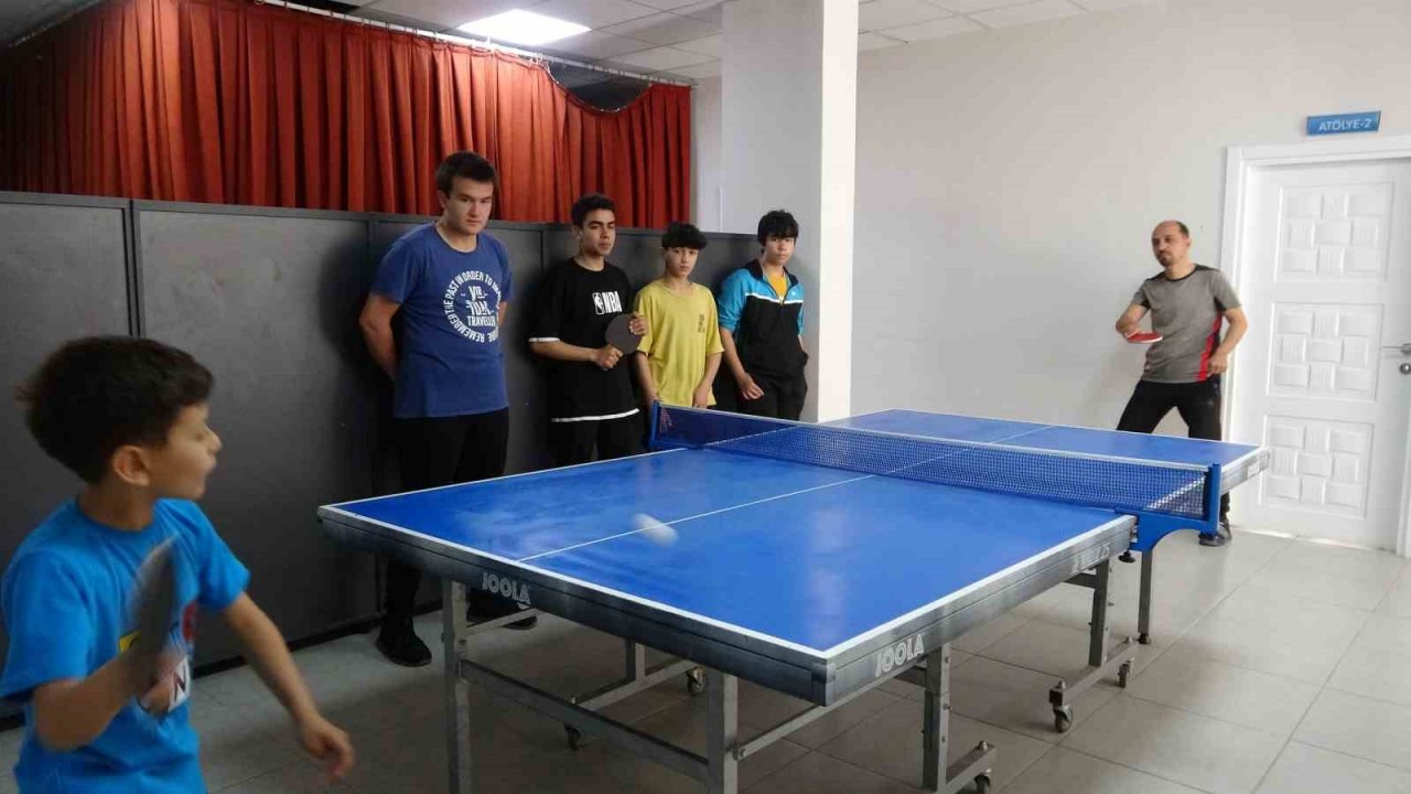 Ayberk Çevik, 8 yaşında il birincisi oldu