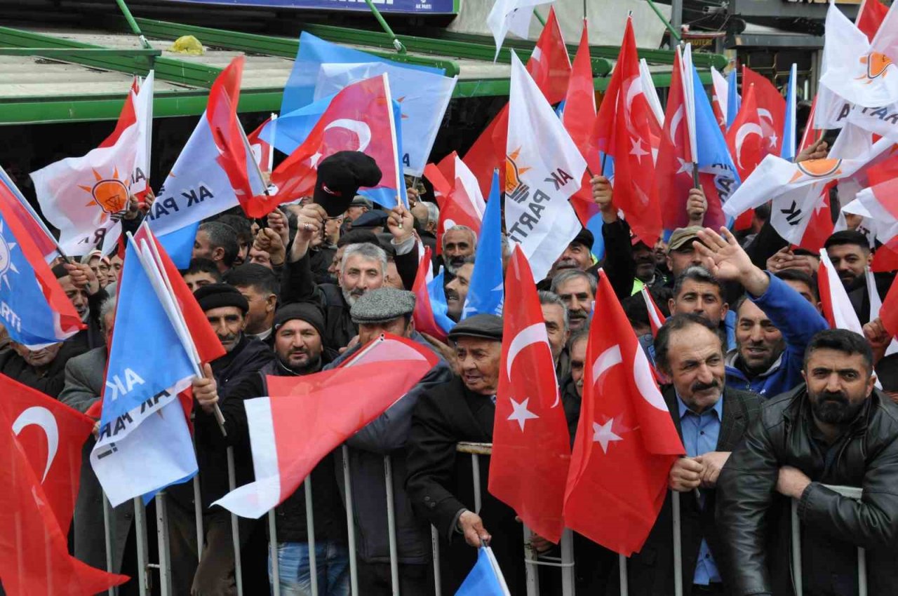 AK Parti Genel Başkan Vekili Yıldırım, Kars’ta konuştu