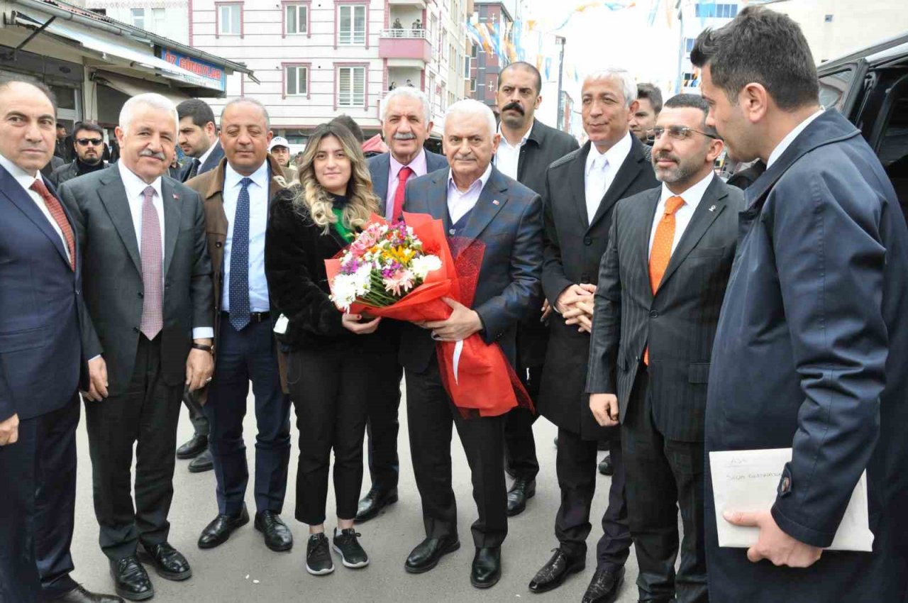 AK Parti Genel Başkan Vekili Yıldırım, Kars’ta konuştu