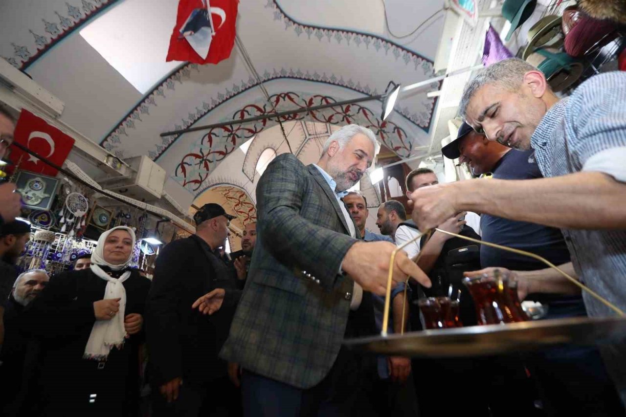 AK Parti İstanbul İl Başkanı Kabaktepe, Kapalıçarşı esnafı ile bir araya geldi