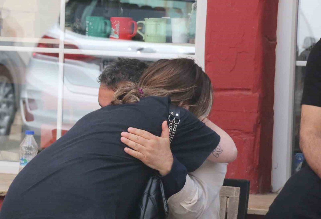 İş yerini açmak gelen kadının cansız bedeni bulundu, eşi gözyaşlarını tutamadı