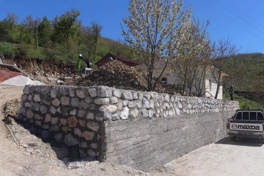 Asarcık’ta yollar yenileniyor