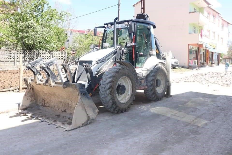 Asarcık’ta yollar yenileniyor