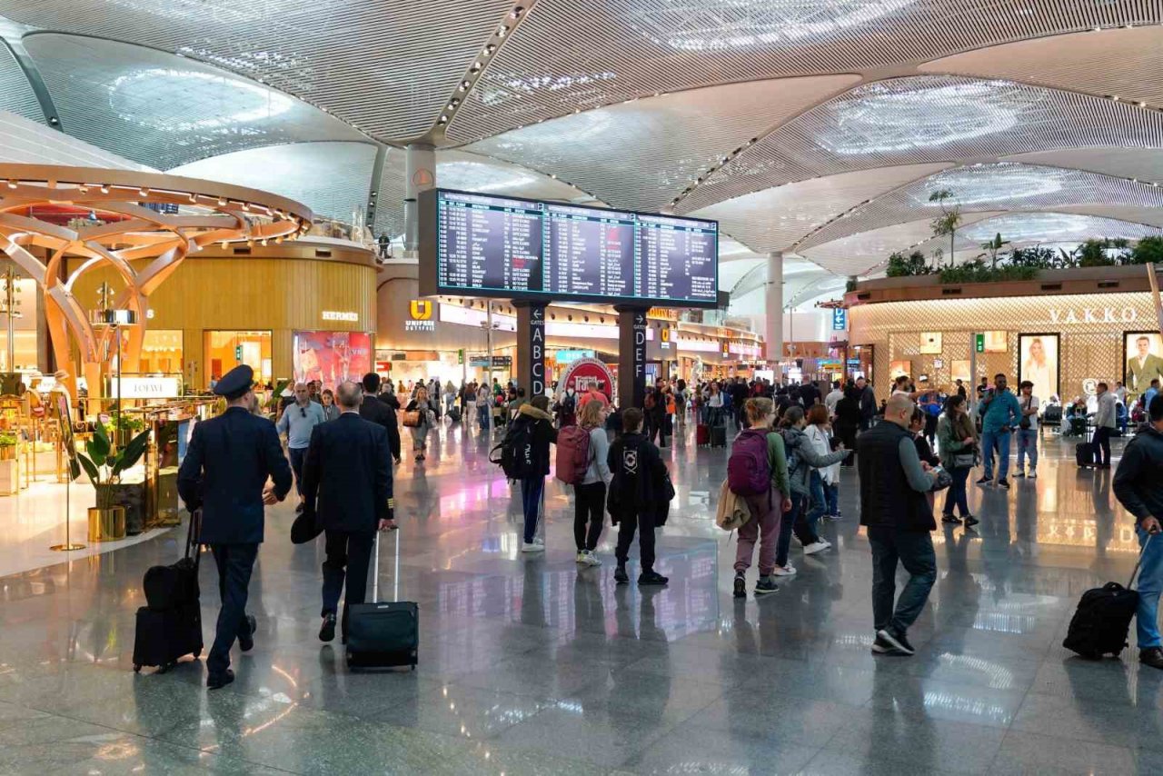 İstanbul Havalimanı 200 milyonuncu yolcusunu ağırladı