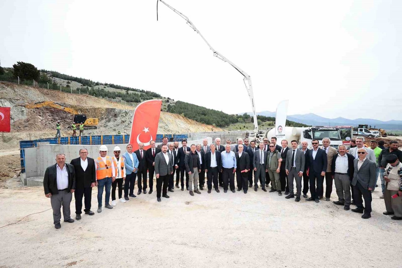 110 milyonluk lisanslı depoculuk tesisinin temeli atıldı