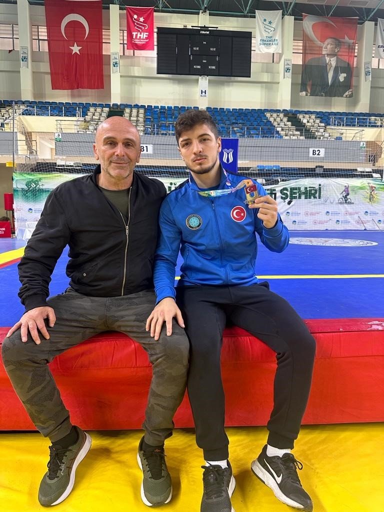 BUÜ’lü öğrenci Dünya Üniversiteler Oyunları’nda Bursa’yı temsil edecek