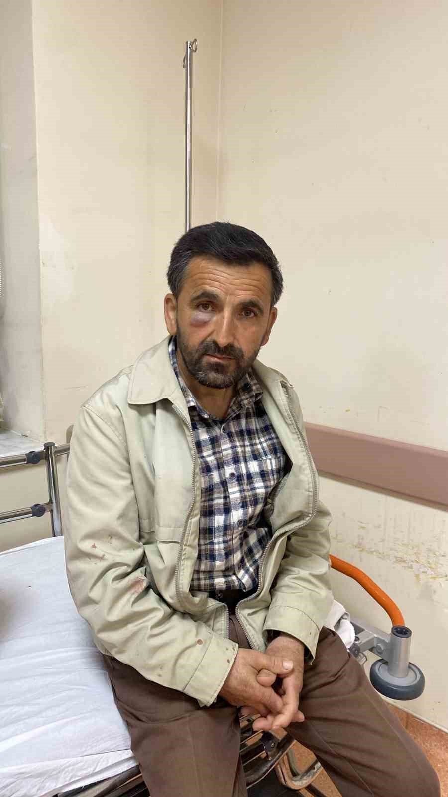 Çanakkale’de Yeşil Sol Partililer seçim çalışmalarında kahvehanedeki 4 kişiyi hastanelik etti