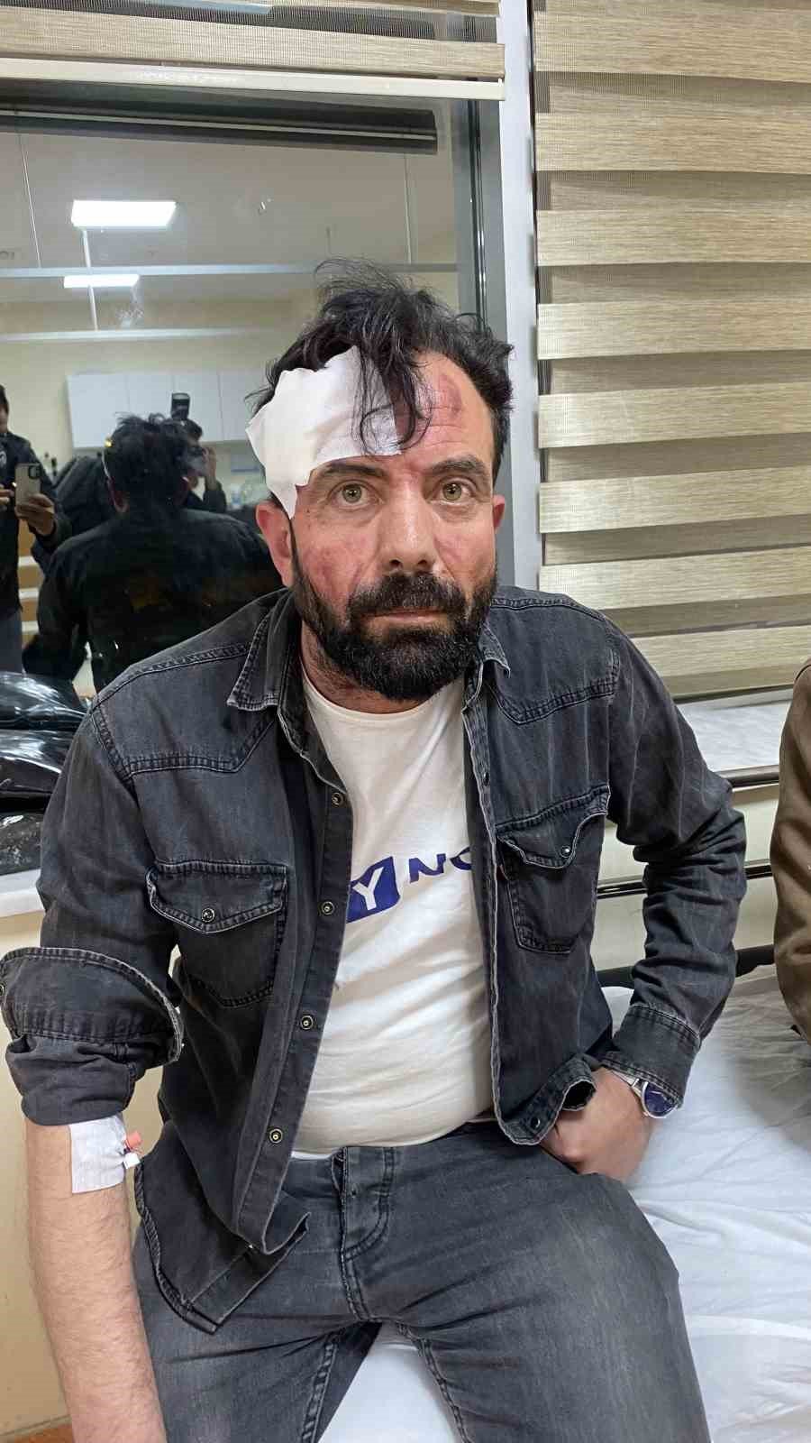 Çanakkale’de Yeşil Sol Partililer seçim çalışmalarında kahvehanedeki 4 kişiyi hastanelik etti