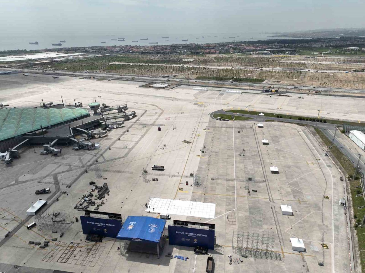 Büyük İstanbul Mitingi için son hazırlıklar havadan görüntülendi