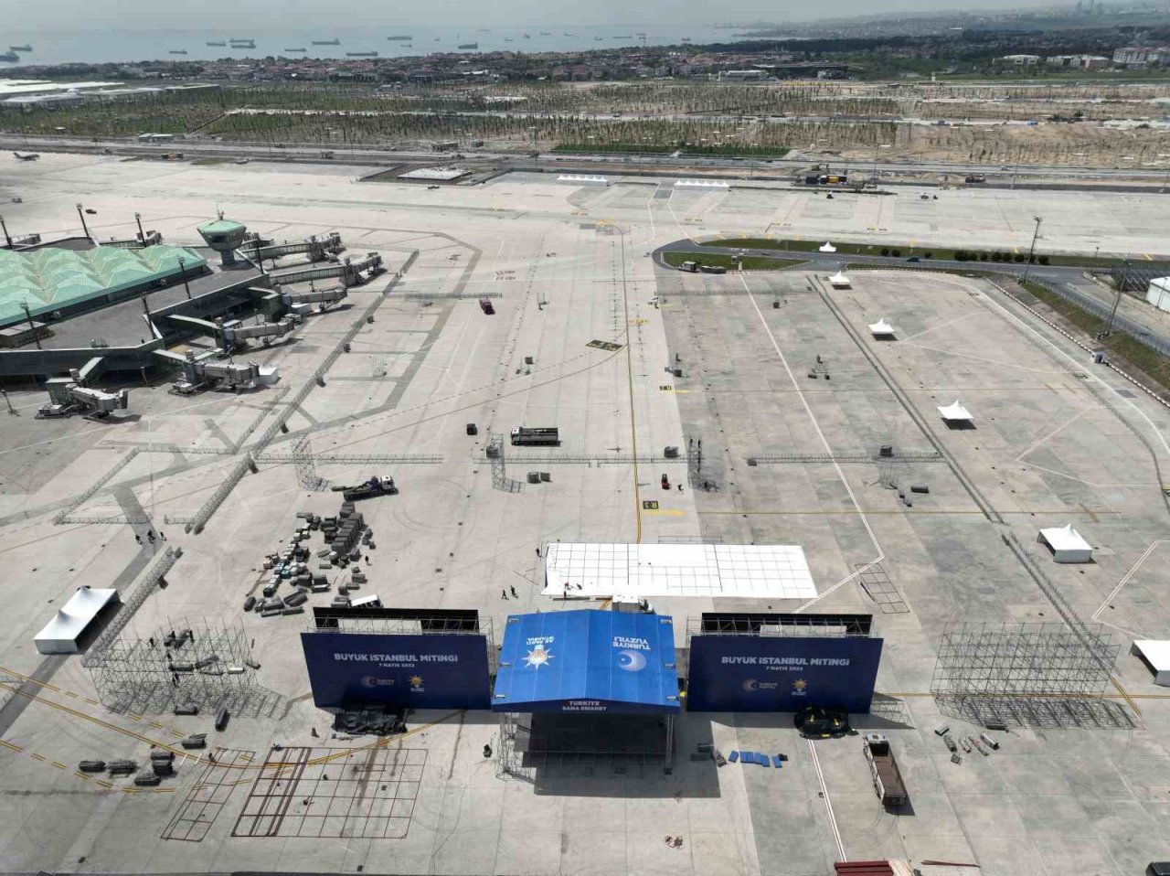 Büyük İstanbul Mitingi için son hazırlıklar havadan görüntülendi
