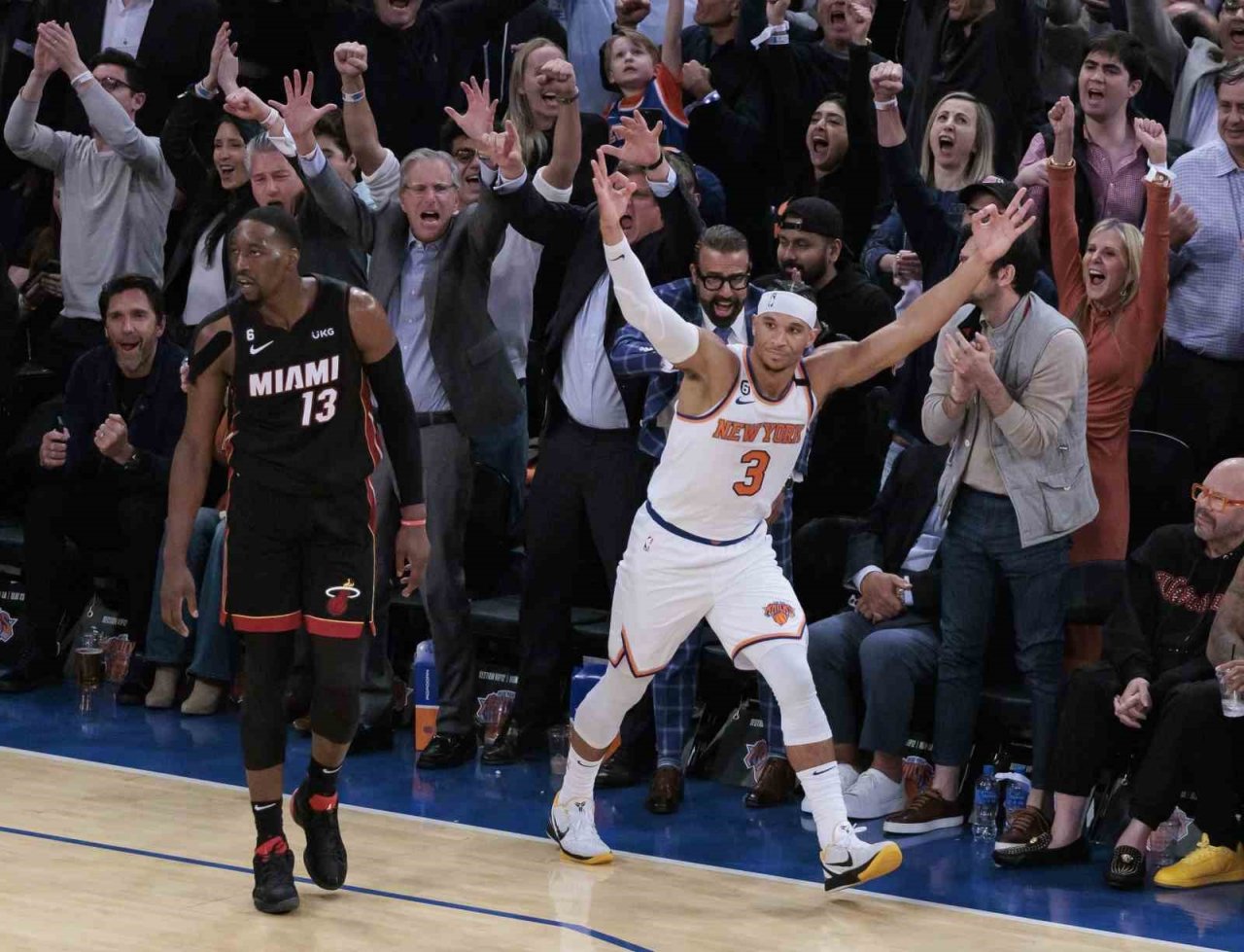 Lakers, Golden State’i yenerek seriye galibiyetle başladı