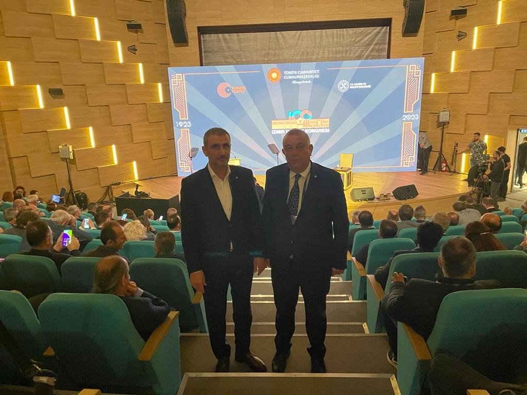 Bıyık ve Canpolat iktisat kongresine katıldı