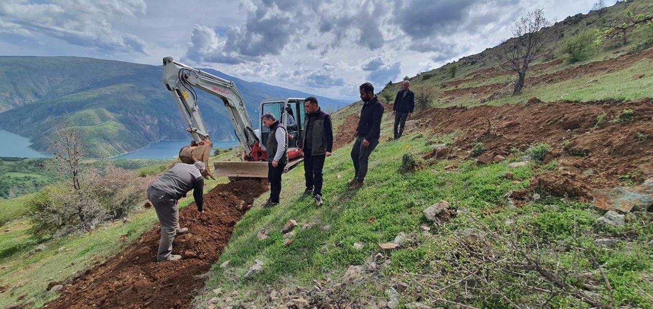 Elazığ’da makinalı toprak işleme çalışmaları başladı