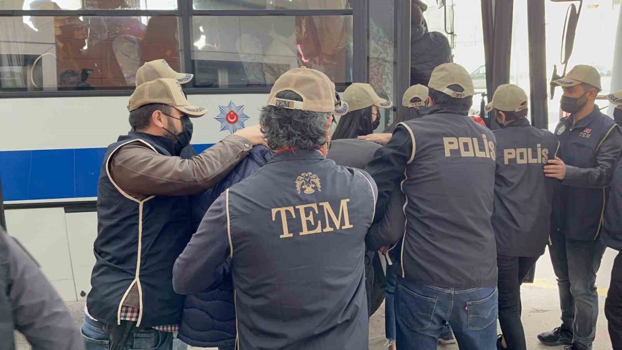 Milletvekili adaylarının da içinde bulunduğu 10 terör şüphelisi adliyeye sevk edildi