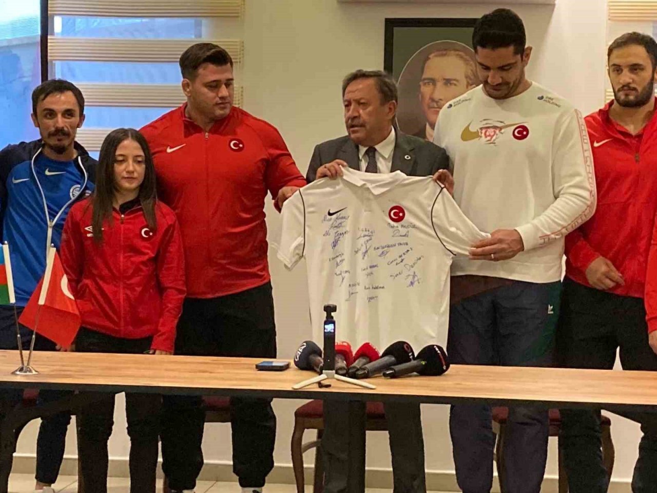 Şampiyon güreşçilerin sıradaki hedefi 2024 Paris Olimpiyatları