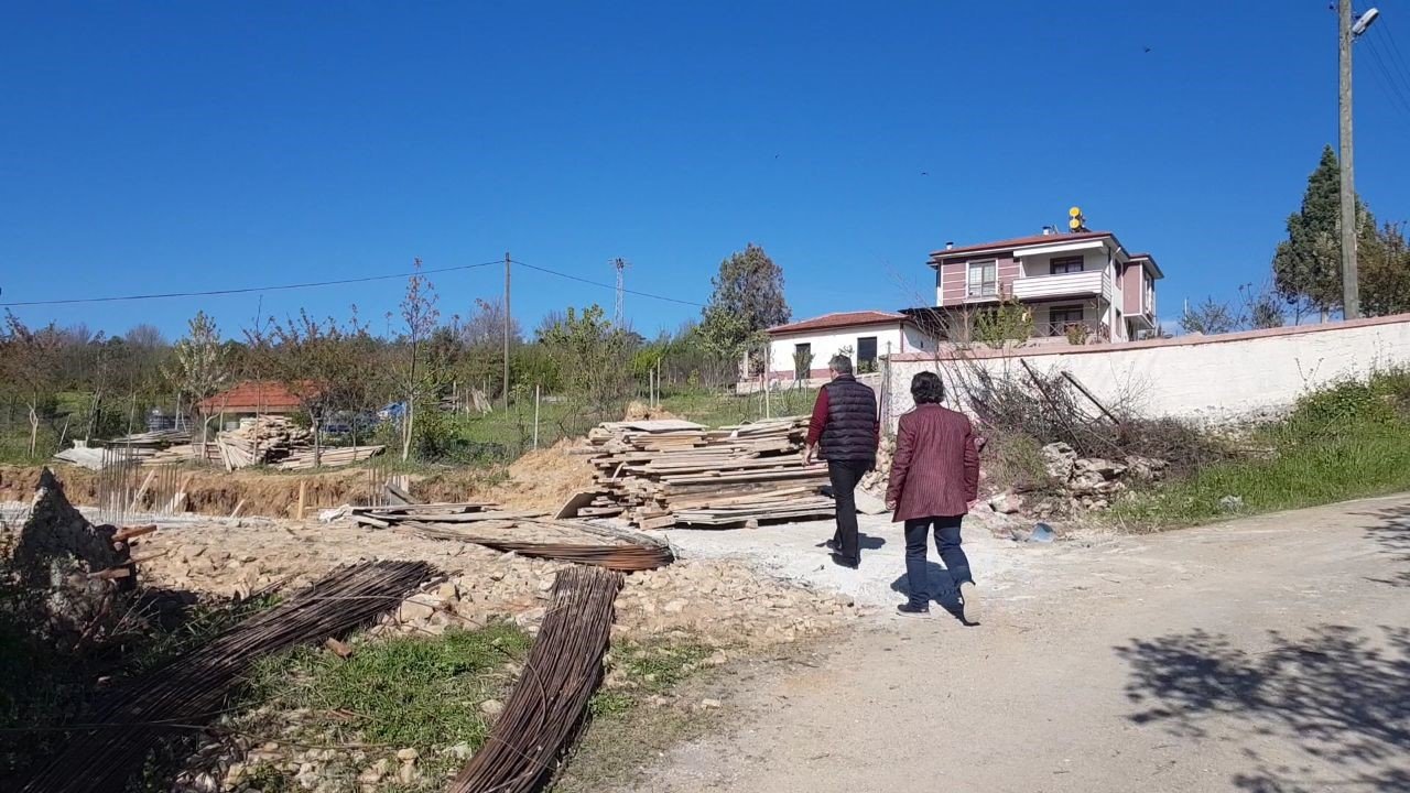 İnşaat hırsızları güvenlik kamerasına yakalandı