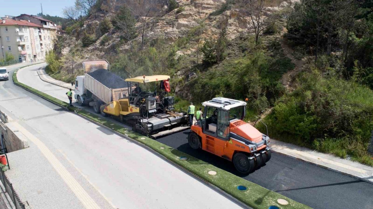 Kastamonu’da sıcak asfalt çalışmaları başladı