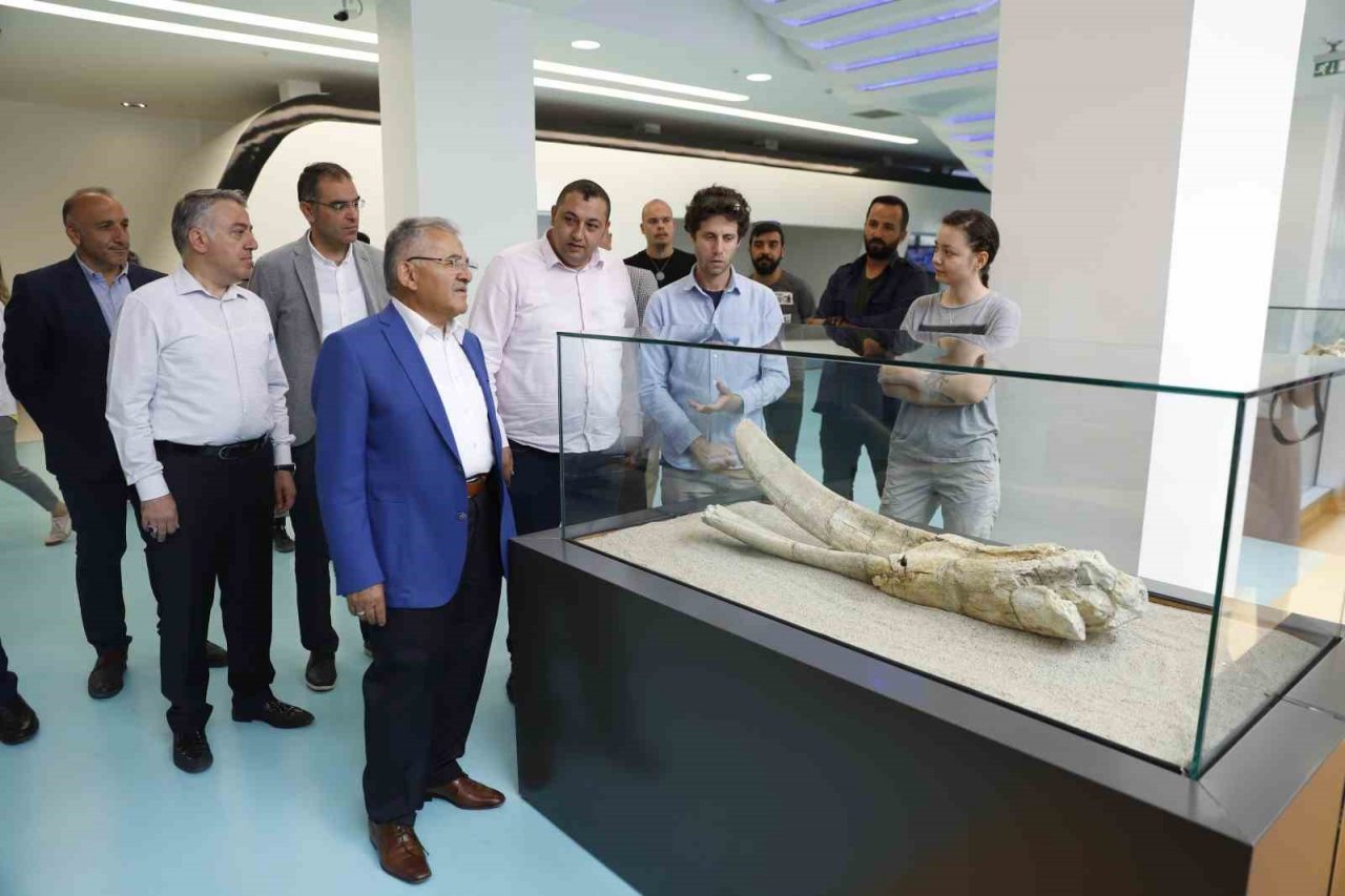 Başkan Büyükkılıç, Kayseri’deki ’Saklı Tarih’i insanlığa kazandırdı