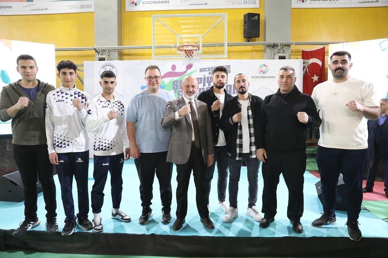 Başkan Çolakbayrakdar; “Gençleri, hizmetlerimizle büyük ve güçlü Türkiye’ye hazırlıyoruz”