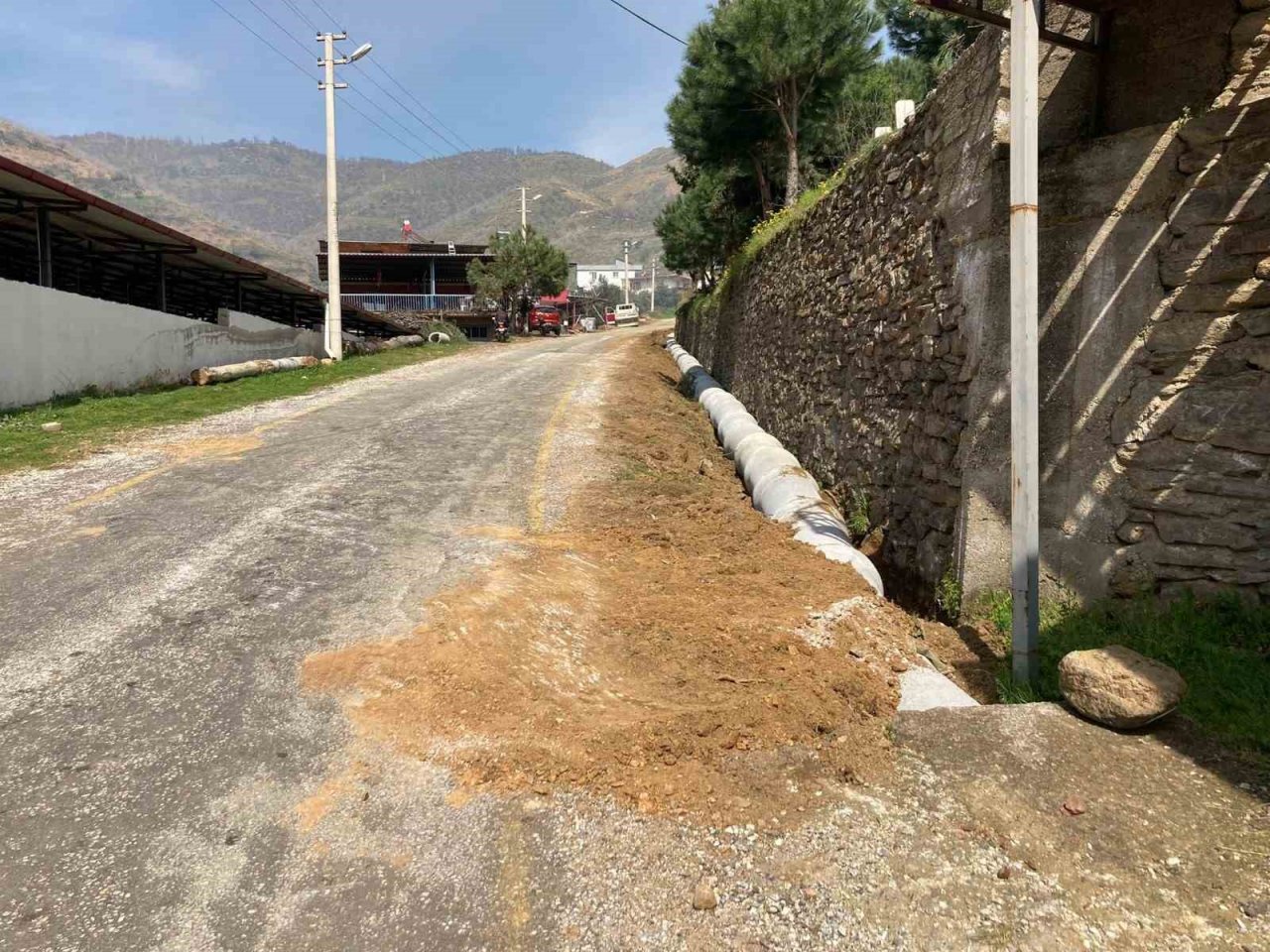 Nazilli Belediyesi Derebaşı Mahallesi’ndeki çalışmalarına başladı