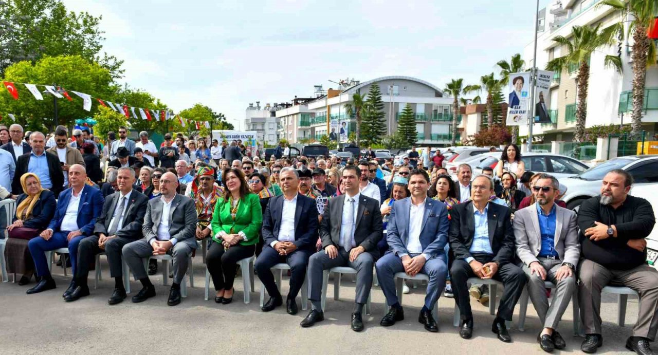 Muratpaşa’da Doç. Dr. Sinan Ateş Parkı açıldı