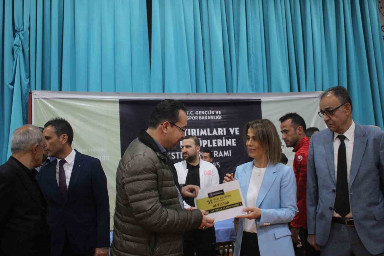 Nevşehir’de 52 spor kulübüne 1 milyon liralık yardım yapıldı