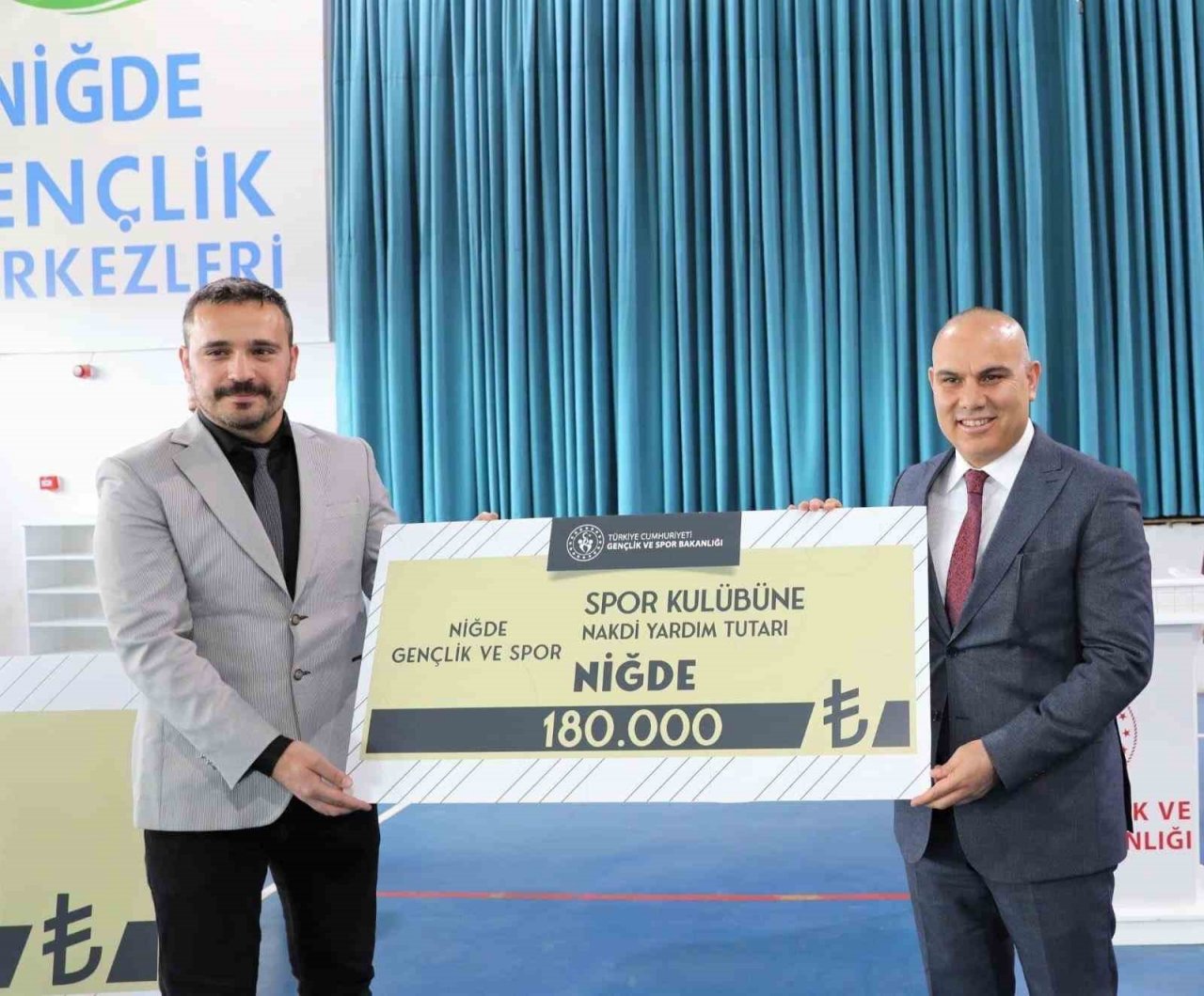 Niğde’de amatör spor kulüplerine 1 milyon yardım yapıldı