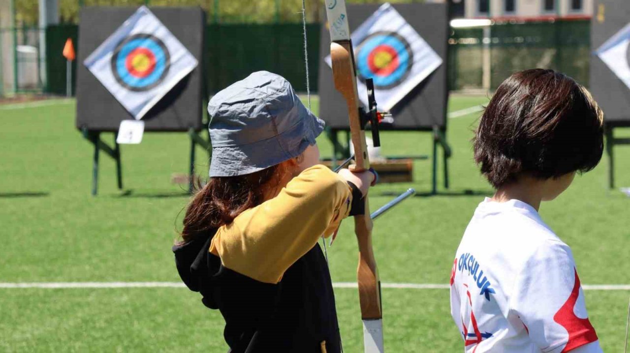 Elazığ’da Okçuluk İl Şampiyonası Başladı