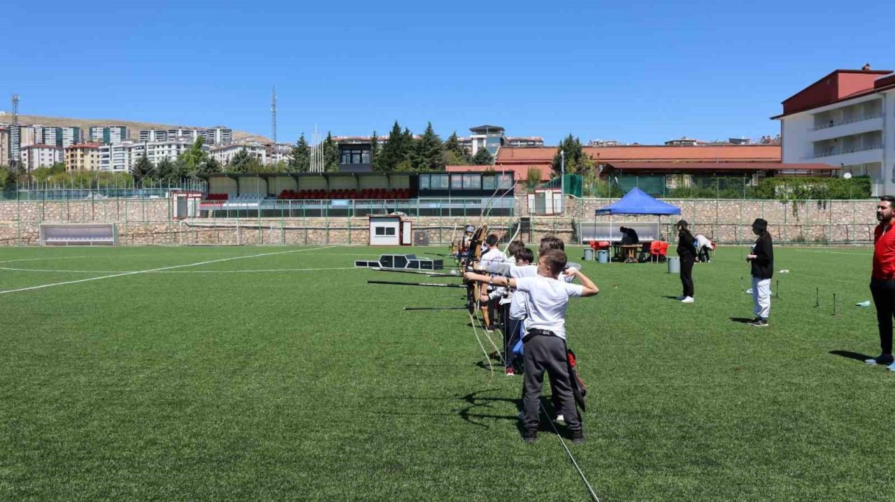 Elazığ’da Okçuluk İl Şampiyonası Başladı