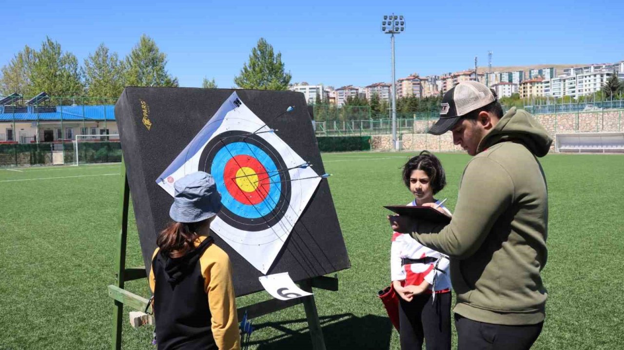 Elazığ’da Okçuluk İl Şampiyonası Başladı